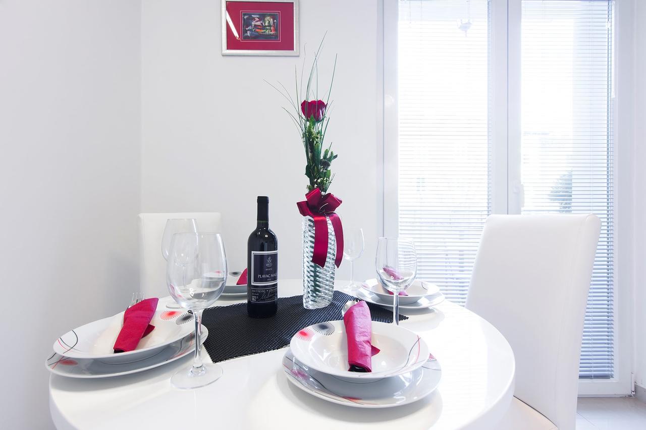 Fifi Apartment W. Parking In Old Town Zadar Exterior foto